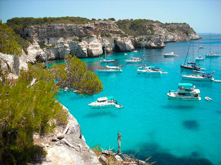 www.angeltourenmenorca.de bootsausfluge vor Cala Blanca in Menorca