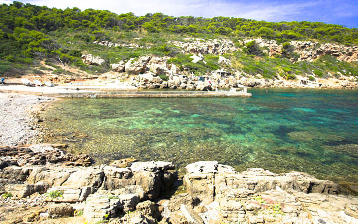 pescaturismomenorca.com excursiones en barco a Cala Fontanelles Menorca
