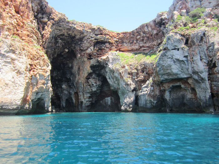 pescaturismomenorca.com excursiones en barco a Cales Coves Menorca