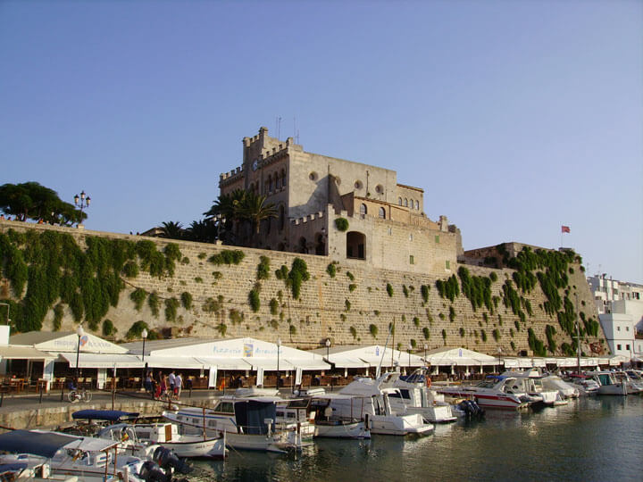 pescaturismomenorca.com excursiones en barco a Ciudadela en Menorca